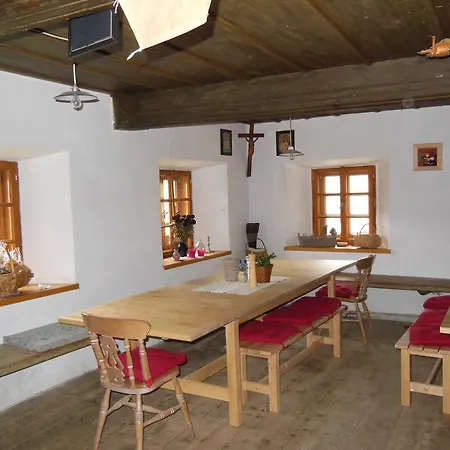 Kmetija Nasraj Çiftlik konaklama Idrija