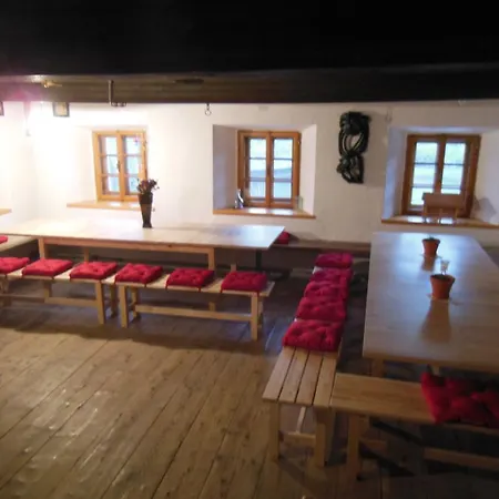 Kmetija Nasraj Feriegård Idrija