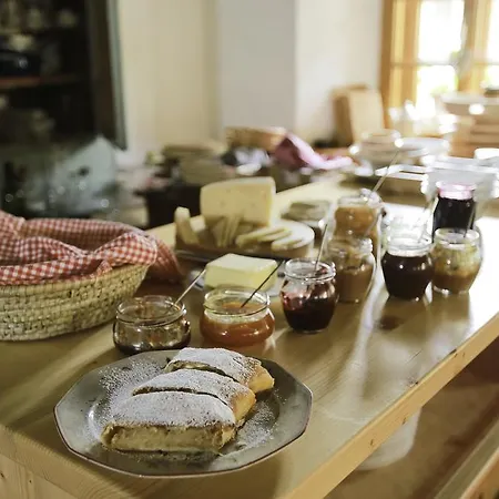 Kmetija Nasraj Farm stay Idrija
